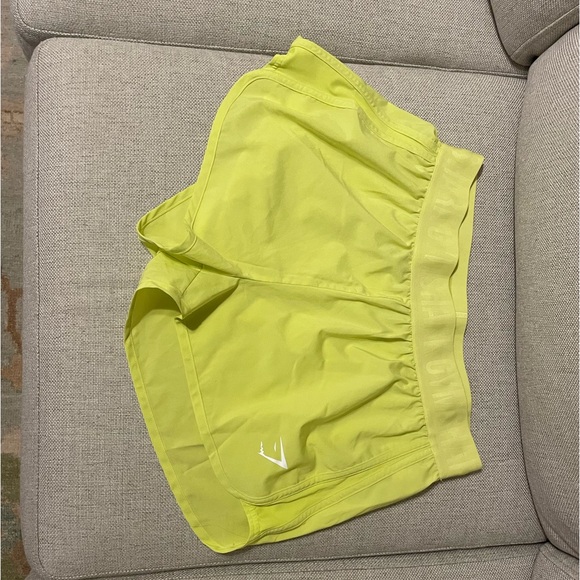 Gymshark Training Loose Fit Shorts - Picture 3 of 4